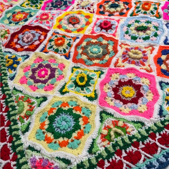 Persian style Flower granny afghan Handmade Crochet blanket 50” x 50” - Picture 4 of 10